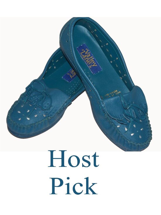 Valley Lane Shoes - Genuine Leather Valley Lane SO Soft & Comfy Blue Moccasins Womens Size 5.5 Shoes